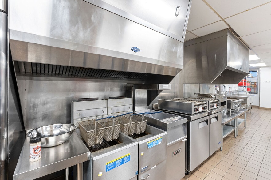 More Photos Of 205 18th St, Kalispell Fast Food For Sale