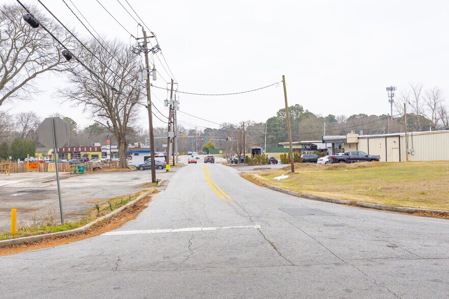 More Photos Of 1651 Donna Lynn Dr, Smyrna Office For Sale