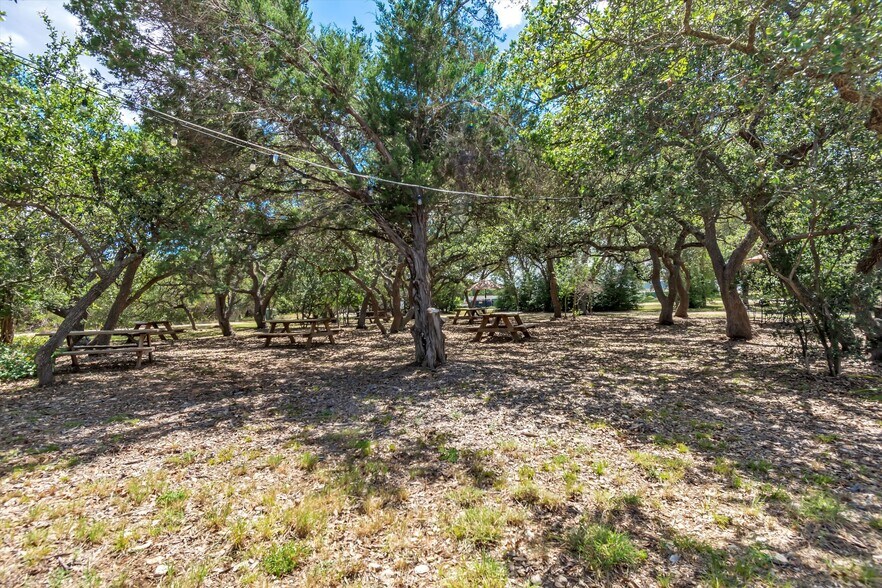 More Photos Of 4002 E Highway 290, Dripping Springs Freestanding For Sale
