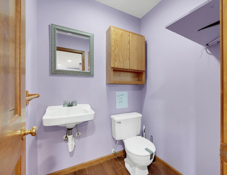 More Photos Of 804 Winchester Dr, Sedalia Medical For Sale