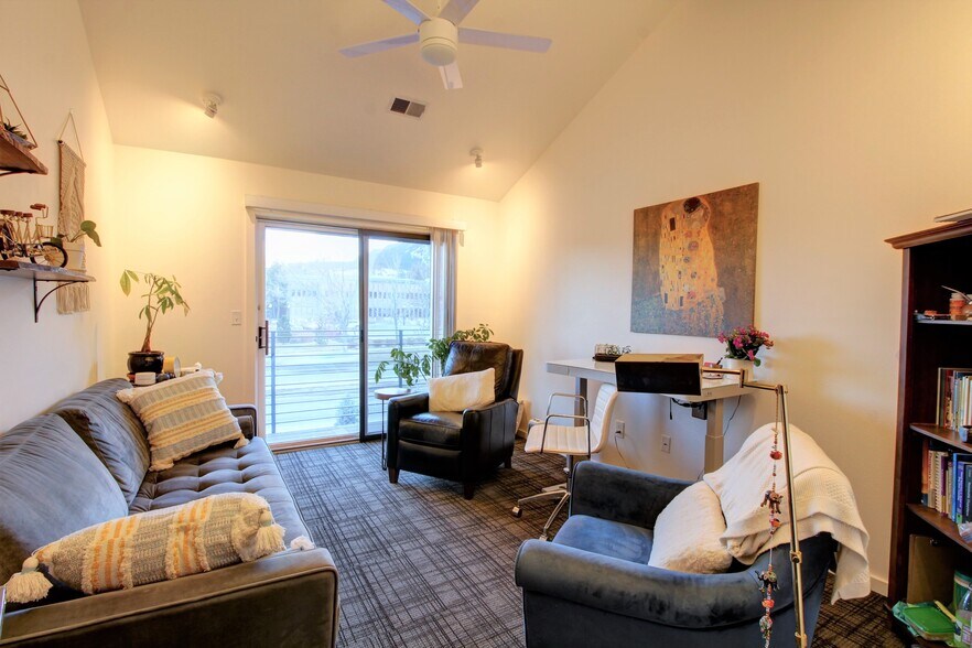 More Photos Of 595 Canyon Blvd, Boulder Office For Lease