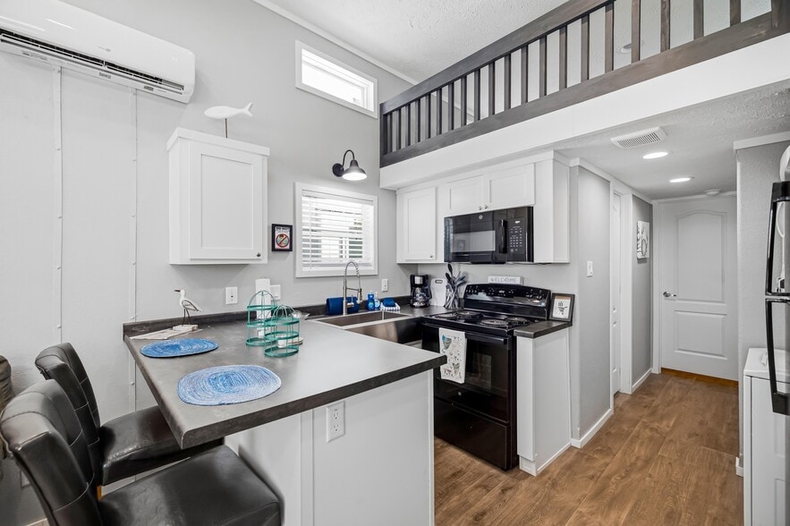 More Photos Of 702 8th St, Port Lavaca Manufactured Housing Mobile Home Park For Sale