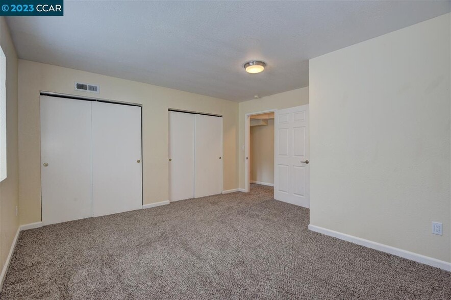 More Photos Of 619 Edwards St, Crockett Healthcare For Sale