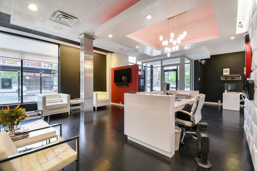 More Photos Of 2101 W Division St, Chicago Storefront Retail Residential For Lease