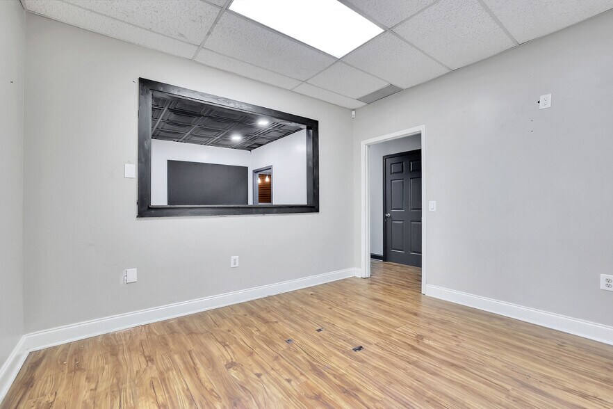 More Photos Of 140 Selig Dr SW, Atlanta Warehouse For Sale