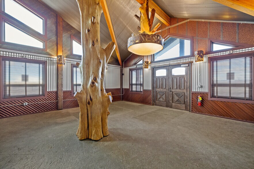 More Photos Of 6797 E Wildcat Rd, Evansville Warehouse For Sale