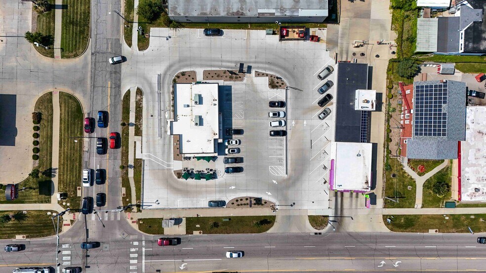 More Photos Of 3214 1st Ave NE, Cedar Rapids Fast Food For Sale