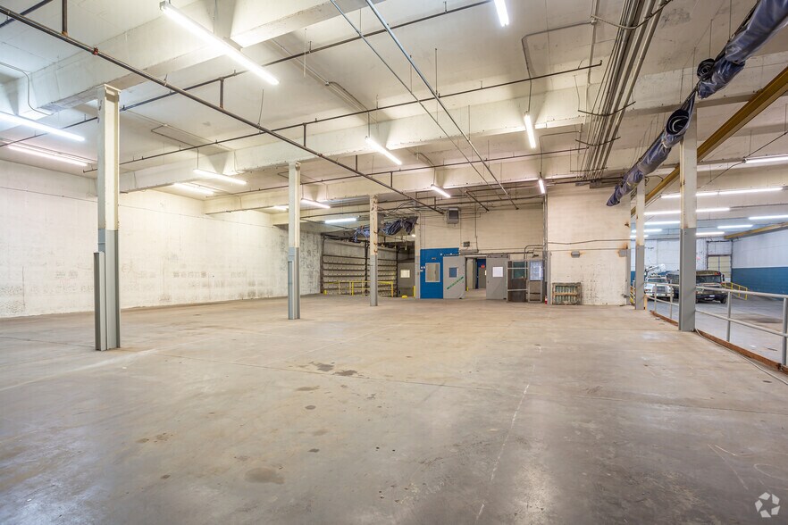 More Photos Of 1315 W 12th St, Kansas City Warehouse For Lease