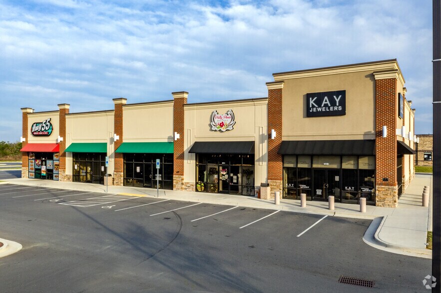 More Photos Of 730 Leonard, Albemarle Unknown For Lease