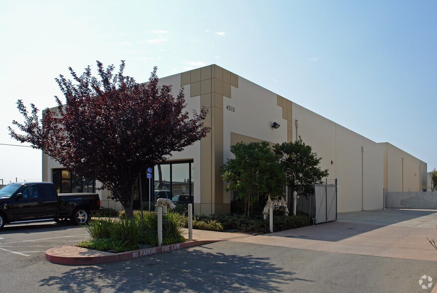 More Photos Of 4513 Harlin Dr, Sacramento Warehouse For Lease