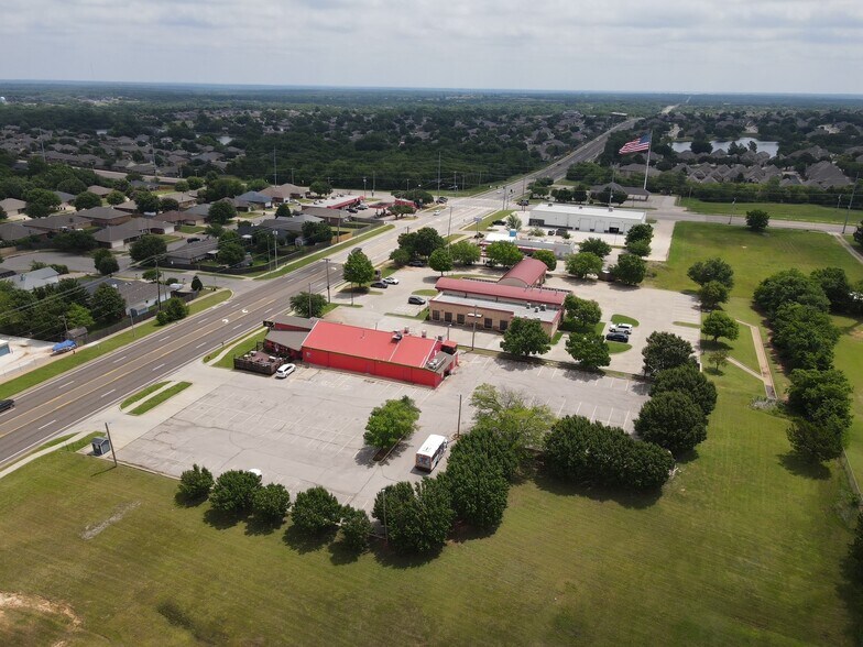 More Photos Of 2130 Alameda St, Norman Restaurant For Sale