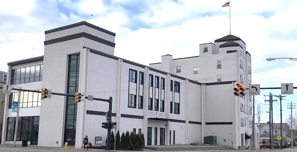 Primary Photo Of 2089 Sherman Ave, Cincinnati Office For Lease