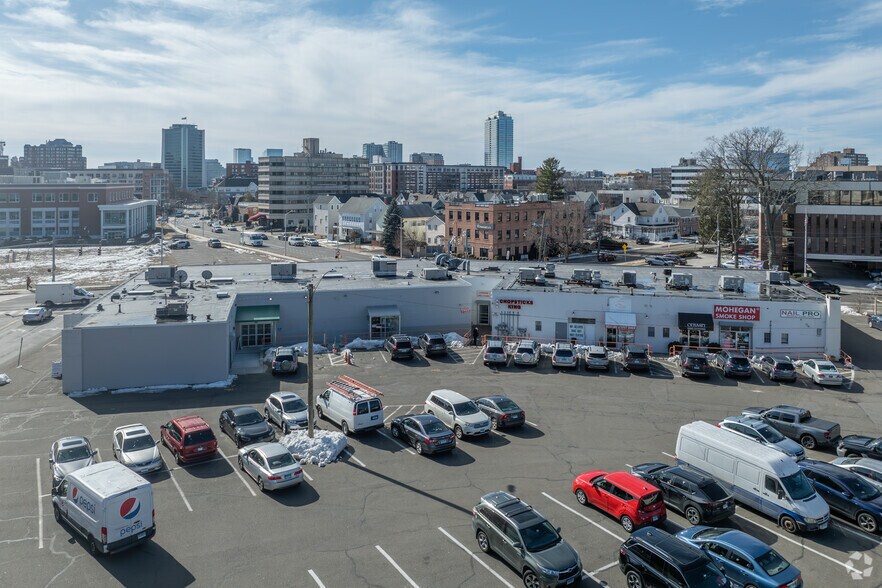 More Photos Of 82 Hoyt St, Stamford General Retail For Sale