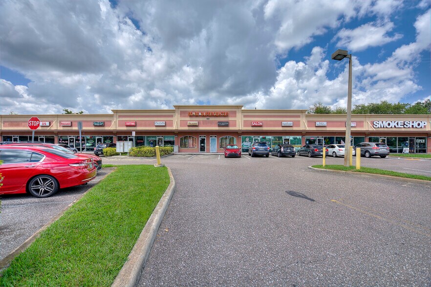 Primary Photo Of 1555 N Semoran Blvd, Winter Park General Retail For Lease
