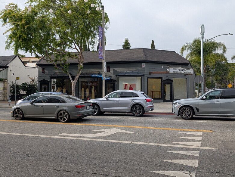 More Photos Of 7313 Santa Monica Blvd, West Hollywood Storefront Retail Office For Sale