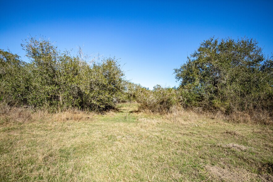 More Photos Of 6498 Highway 35 North, Rockport Land For Sale