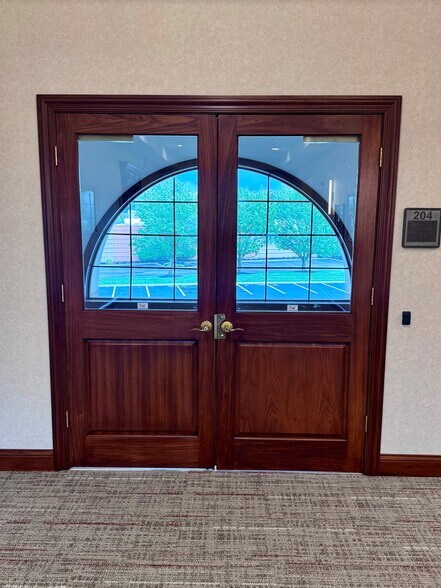 More Photos Of 8087 Washington Village Dr, Dayton Office For Lease