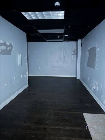 More Photos Of 3315 W 115th St, Merrionette Park General Retail For Lease