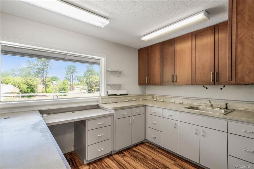 More Photos Of 3490 W Dunnellon Rd, Dunnellon Storefront Retail Office For Sale