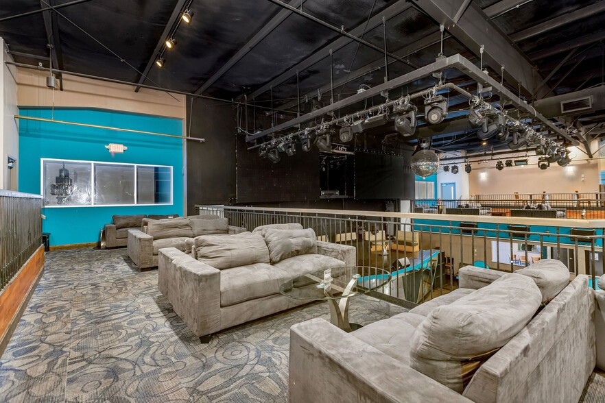 More Photos Of 11473 Chester Rd, Sharonville Restaurant For Sale