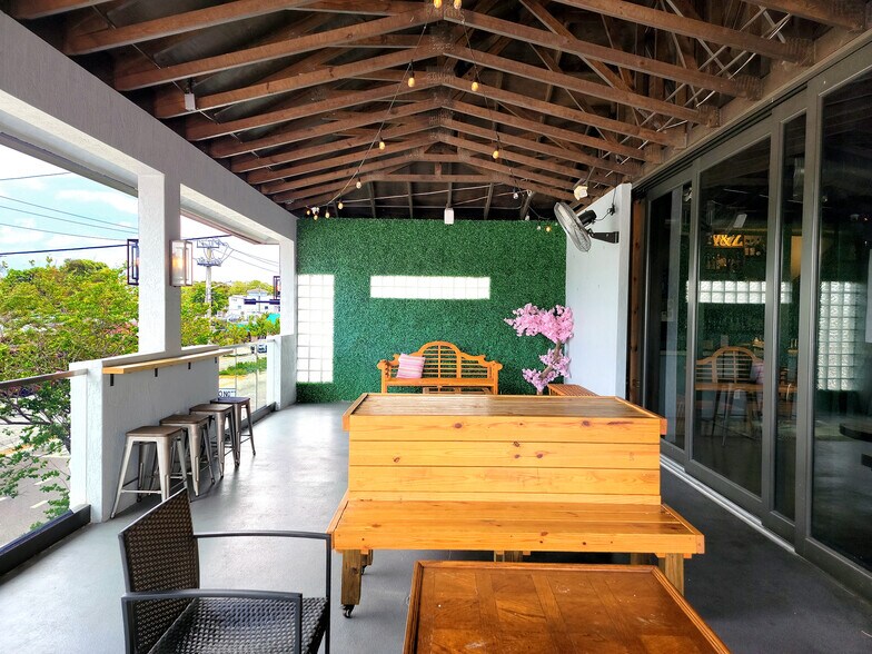 More Photos Of 2010 Wilton Dr, Wilton Manors Restaurant For Lease