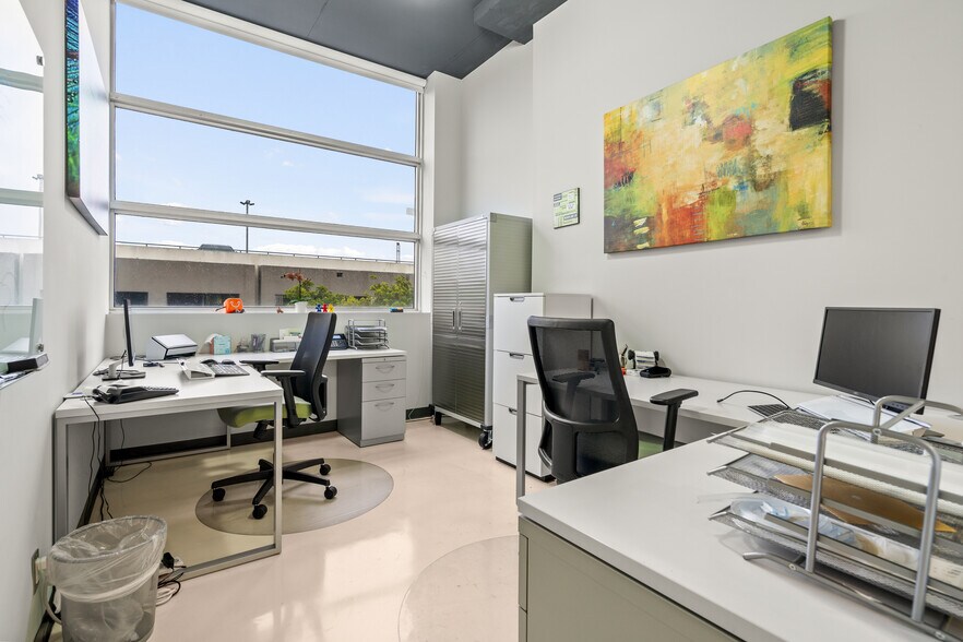 More Photos Of 1430 S Dixie Hwy, Coral Gables Office For Sale