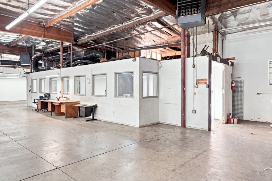 More Photos Of 777 1/2 Stanford Ave, Los Angeles Warehouse For Sale