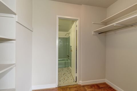 More Photos Of 5055 Seminary Rd, Alexandria Apartments For Lease