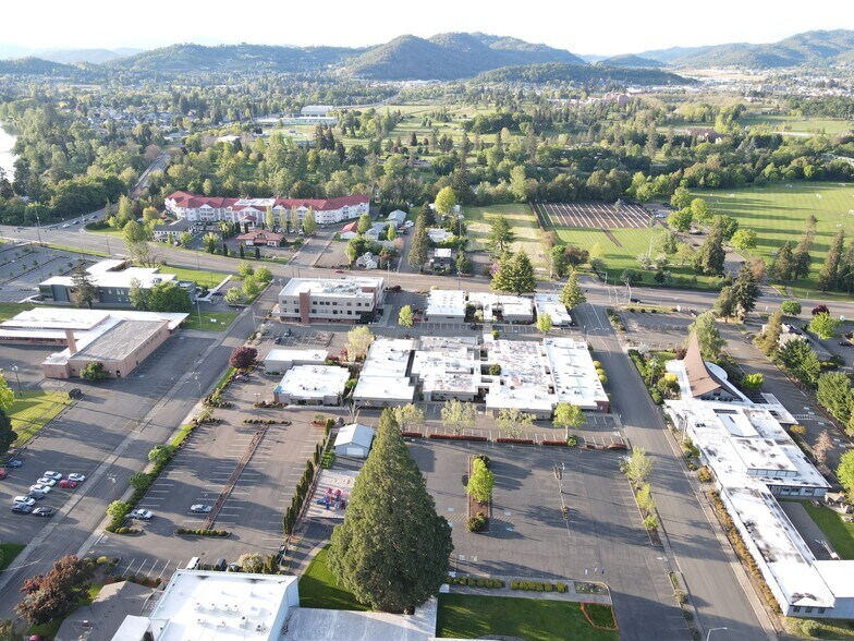 More Photos Of 1813 W Harvard Ave, Roseburg Medical For Lease