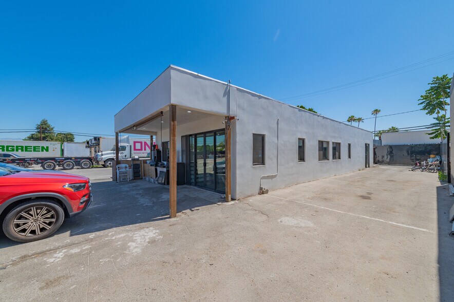 More Photos Of 18117-18119 E Valley Blvd, La Puente Land For Lease
