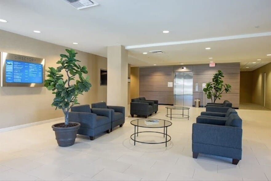 More Photos Of 1577 E Chevy Chase Dr, Glendale Medical For Lease