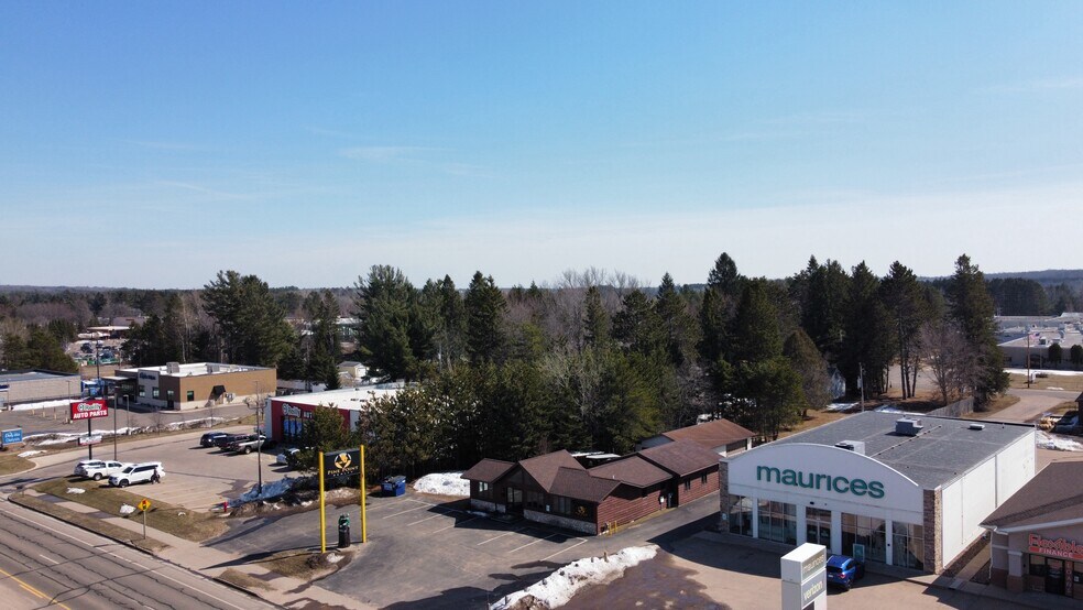 More Photos Of 1226 Lincoln St, Rhinelander Office For Sale