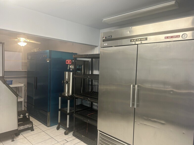 More Photos Of 413 Elm St, Welaka Freestanding For Sale