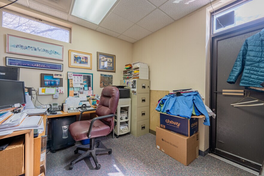 More Photos Of 5521 N Milwaukee Ave, Chicago Medical For Lease