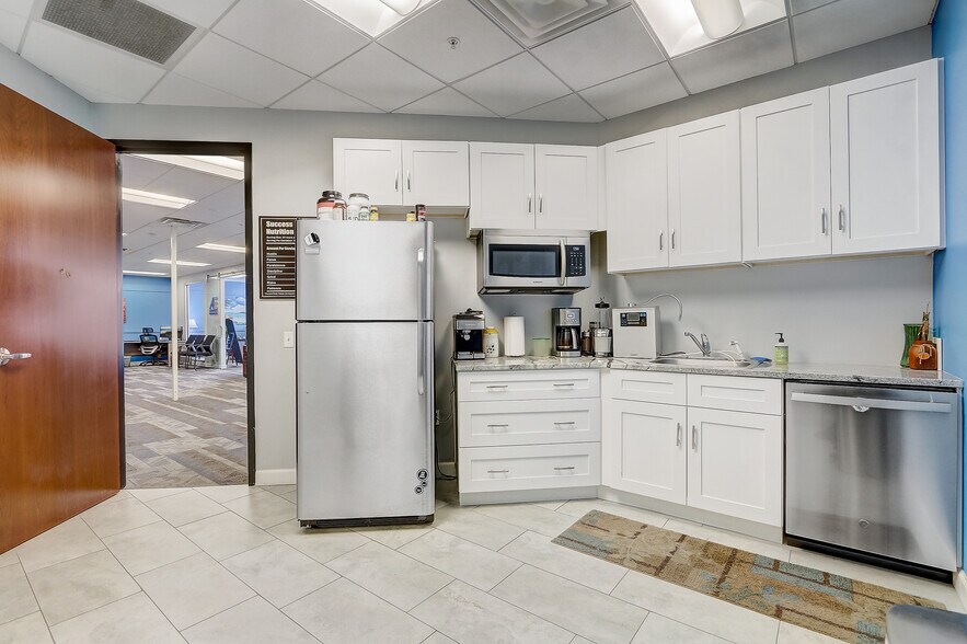 More Photos Of 121-189 S Orange Ave, Orlando Office Residential For Sale