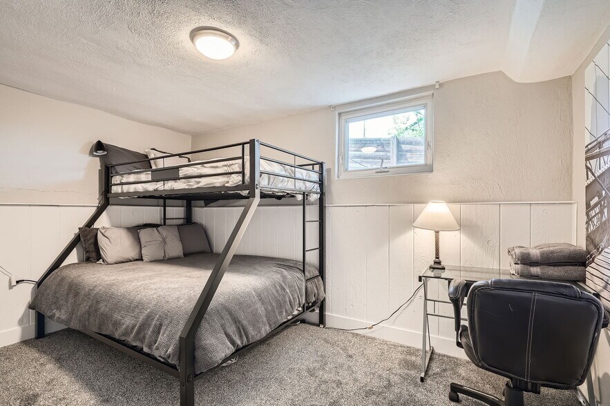 More Photos Of 4009 W 52nd Ave, Denver Specialty For Sale