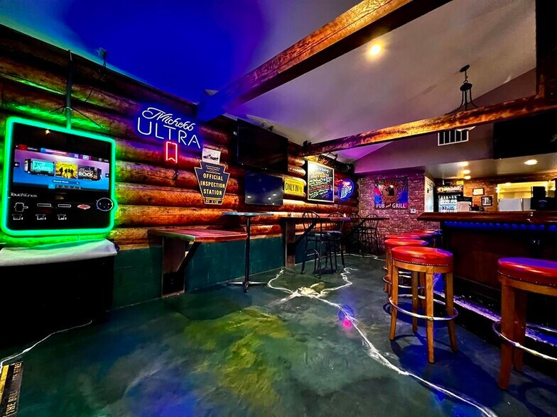 More Photos Of 307 Main St, Hollandale Restaurant For Sale