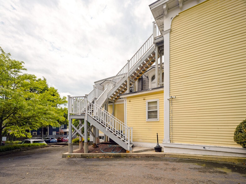 More Photos Of 149 S Main St, Doylestown Office For Lease