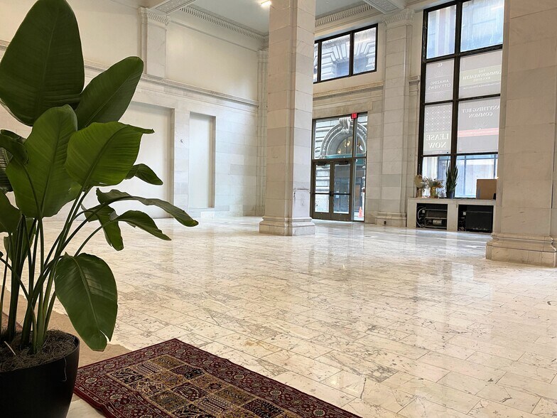 More Photos Of 316 4th Ave, Pittsburgh Apartments For Lease