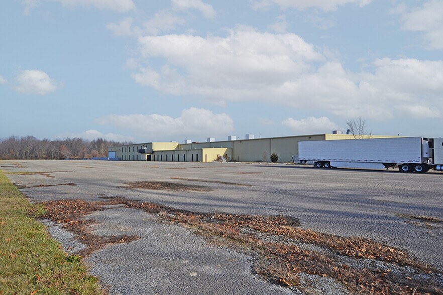 More Photos Of 10231 Sugar Creek Rd, Benton Manufacturing For Sale