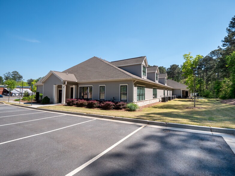 More Photos Of 3957 S Main St, Acworth Office For Sale
