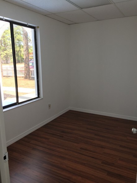 More Photos Of 6238 Presidential Ct, Fort Myers Medical For Sale