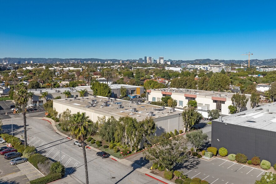 More Photos Of 8651-8671 Hayden Pl, Culver City Warehouse For Lease