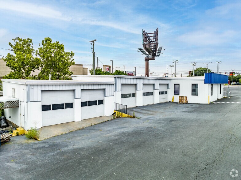 More Photos Of 1809-1811 Gallatin Pike N, Madison Auto Dealership For Lease