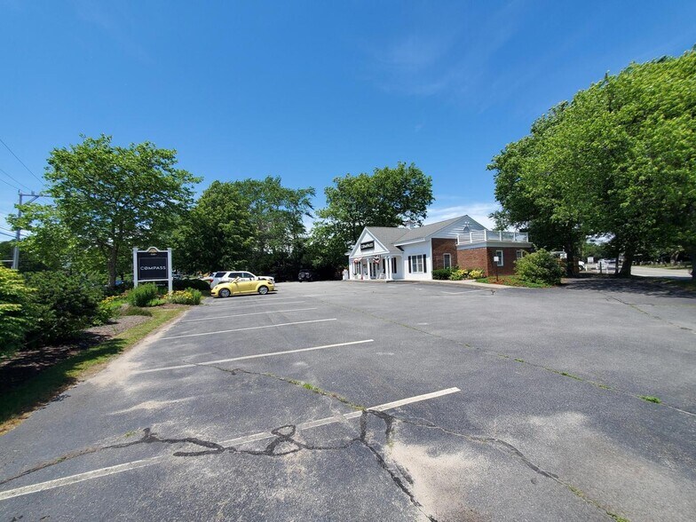 More Photos Of 856 Main St, Chatham Office For Sale