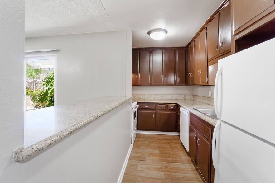More Photos Of 5055 73rd St, San Diego Apartments For Sale