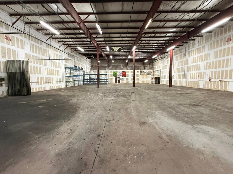 More Photos Of 348-380 Destination Daytona Ln, Ormond Beach, Ormond Beach Light Distribution For Lease