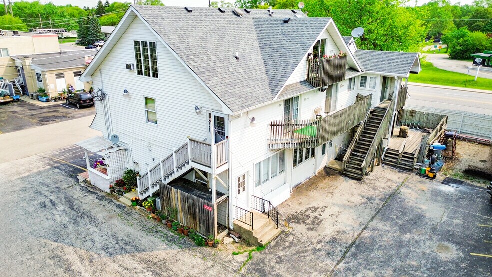 More Photos Of 208 N Waukegan Rd, Lake Bluff Apartments For Sale