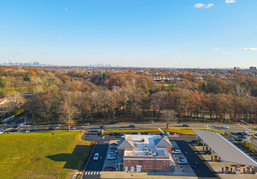 More Photos Of 11 Franklin Ave, Belleville Land For Lease