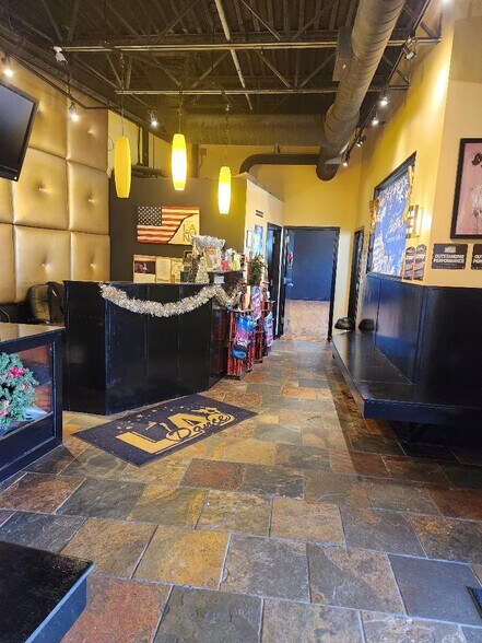 More Photos Of 24 Ellis St, Staten Island Storefront Retail Office For Sale